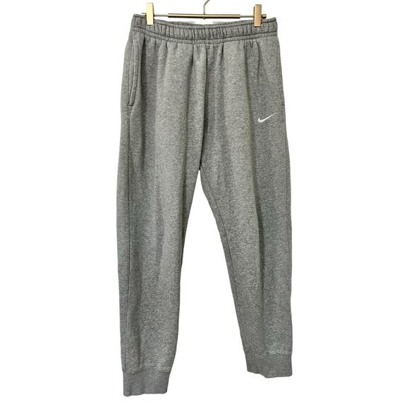 Nike Club Jogger Fleece Sweatpants Size M Grey Athletic Loungewear Men's - Picture 1 of 8